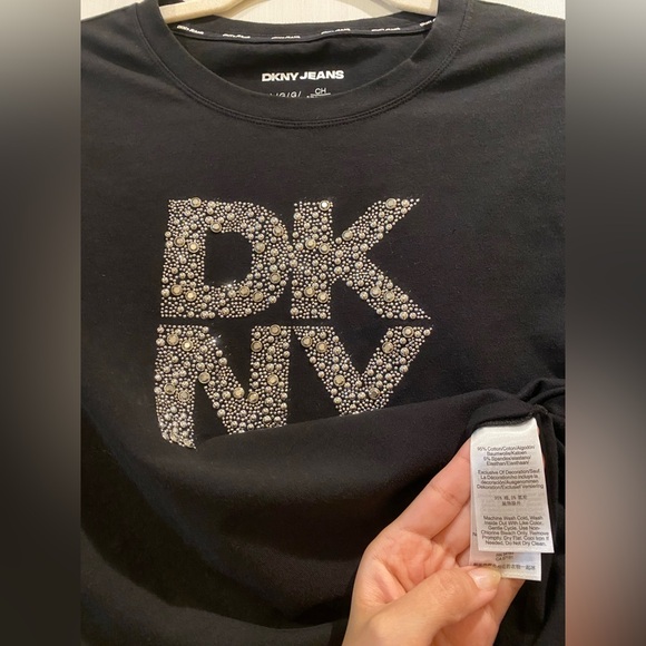 DKNY Y2K Silver Tone Glittering Bedazzled DKNY Logo Black Tee - Size L - Picture 7 of 8